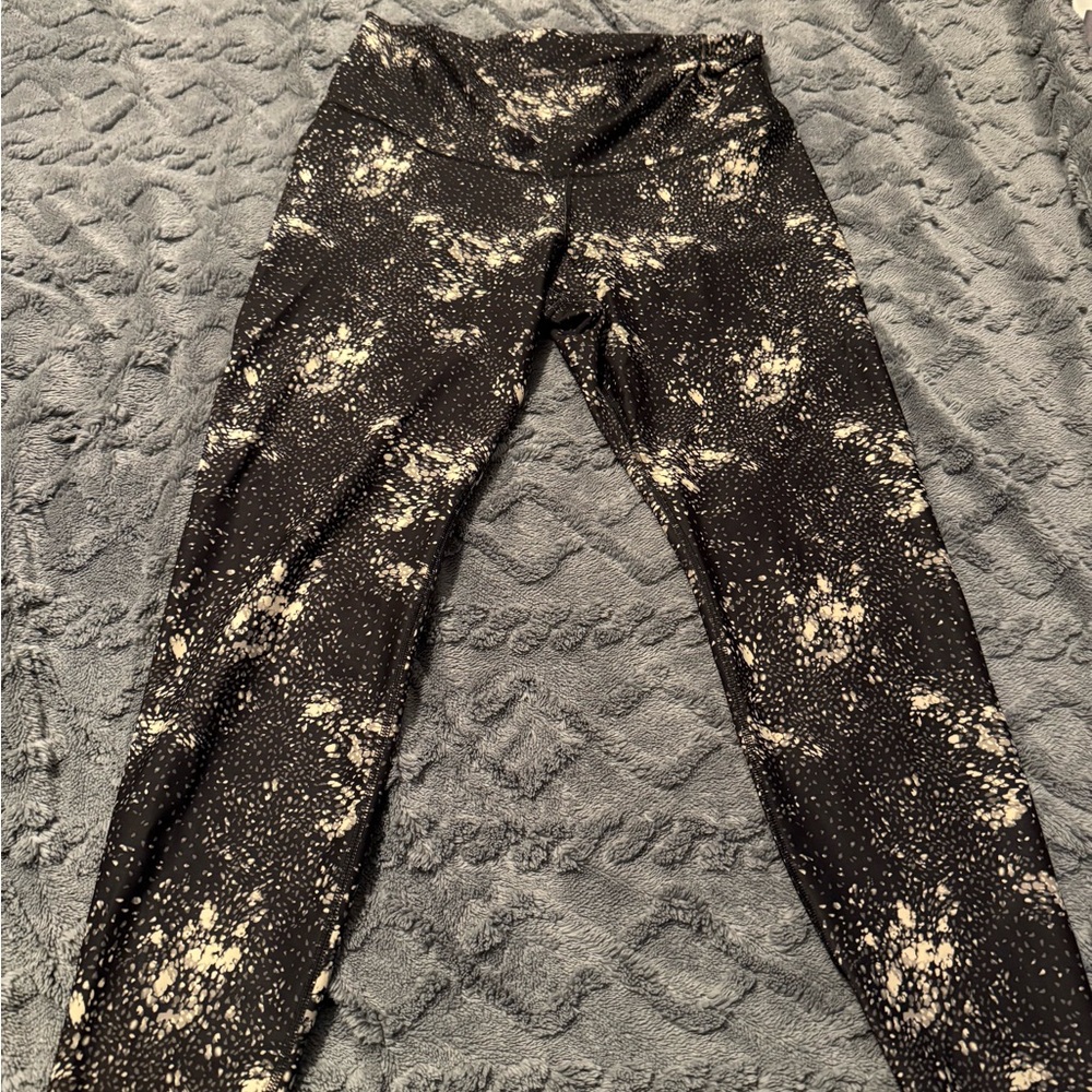 Old Navy Black and White Speckled Leggings